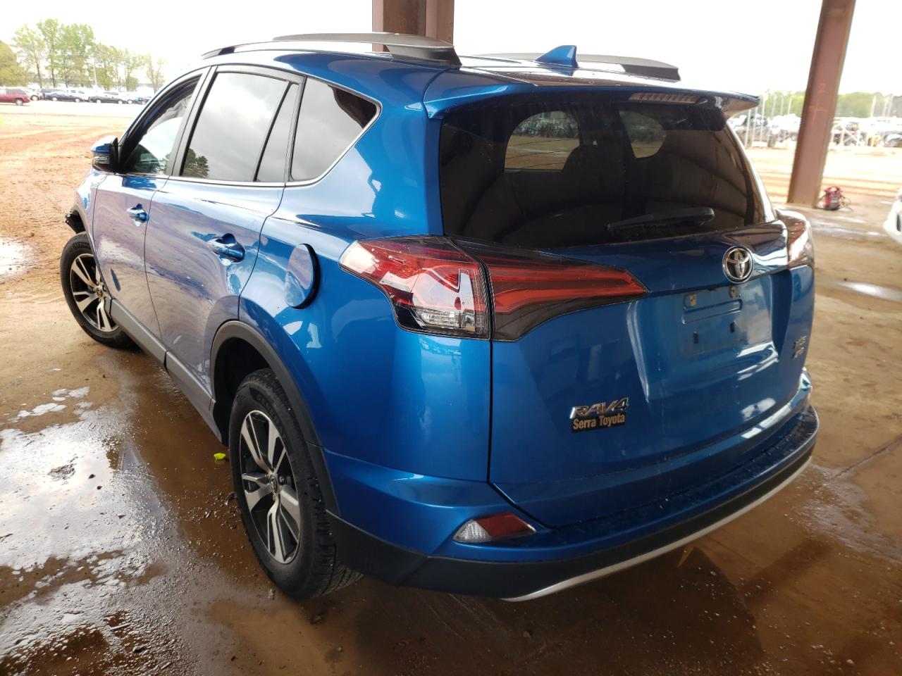 Photo 3 from auction – 2016 TOYOTA RAV4 XLE with VIN 2T3RFREV4GW484968