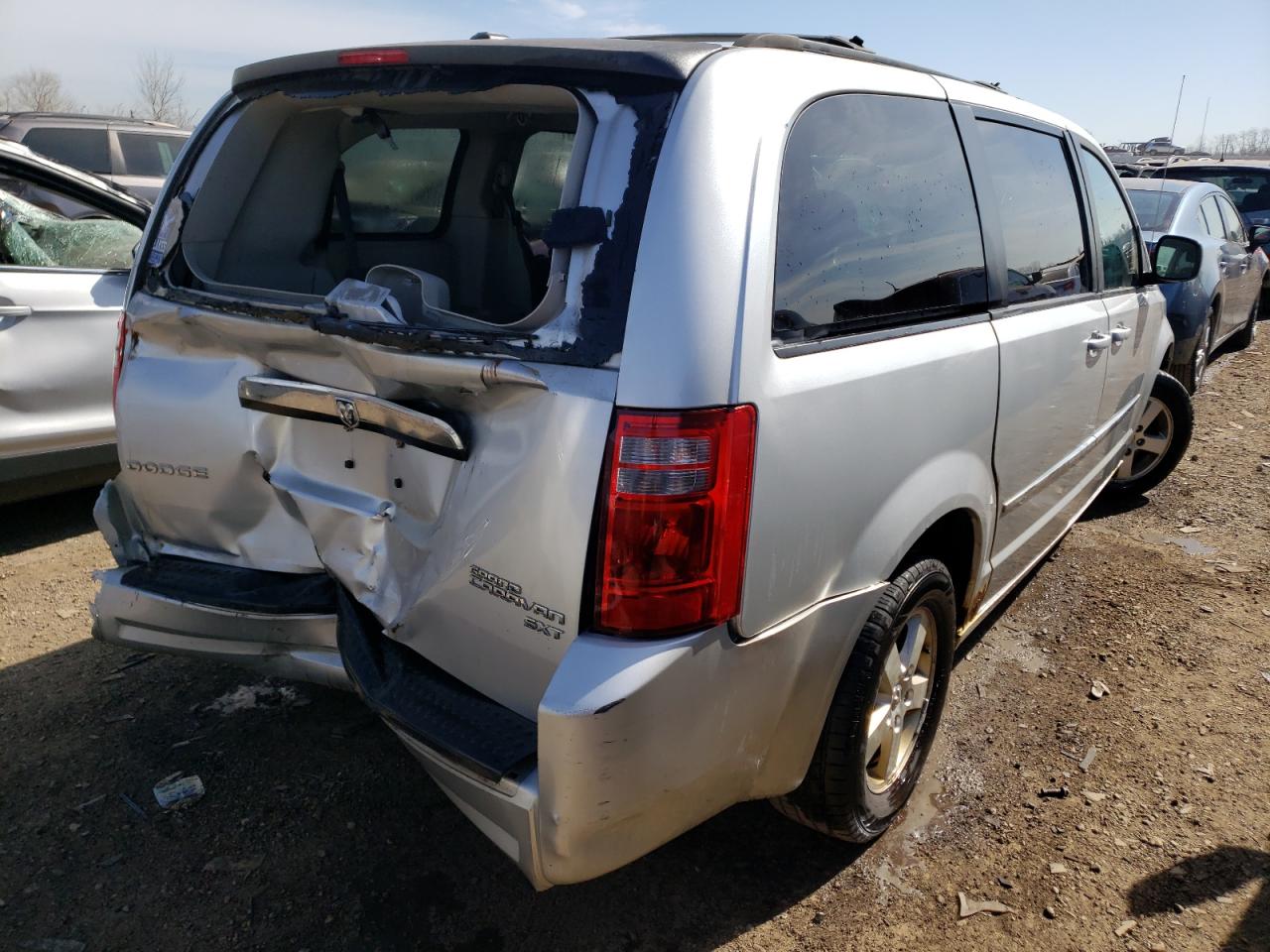 Photo 4 from auction – 2010 DODGE GRAND CARA with VIN 2D4RN5D19AR317763