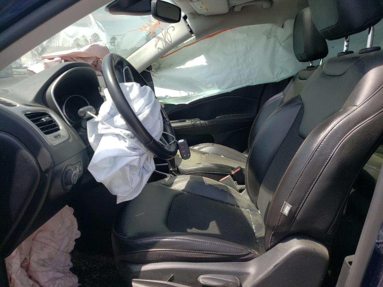 Photo 5 from auction – 2020 JEEP COMPASS LA with VIN 3C4NJCBB5LT241918