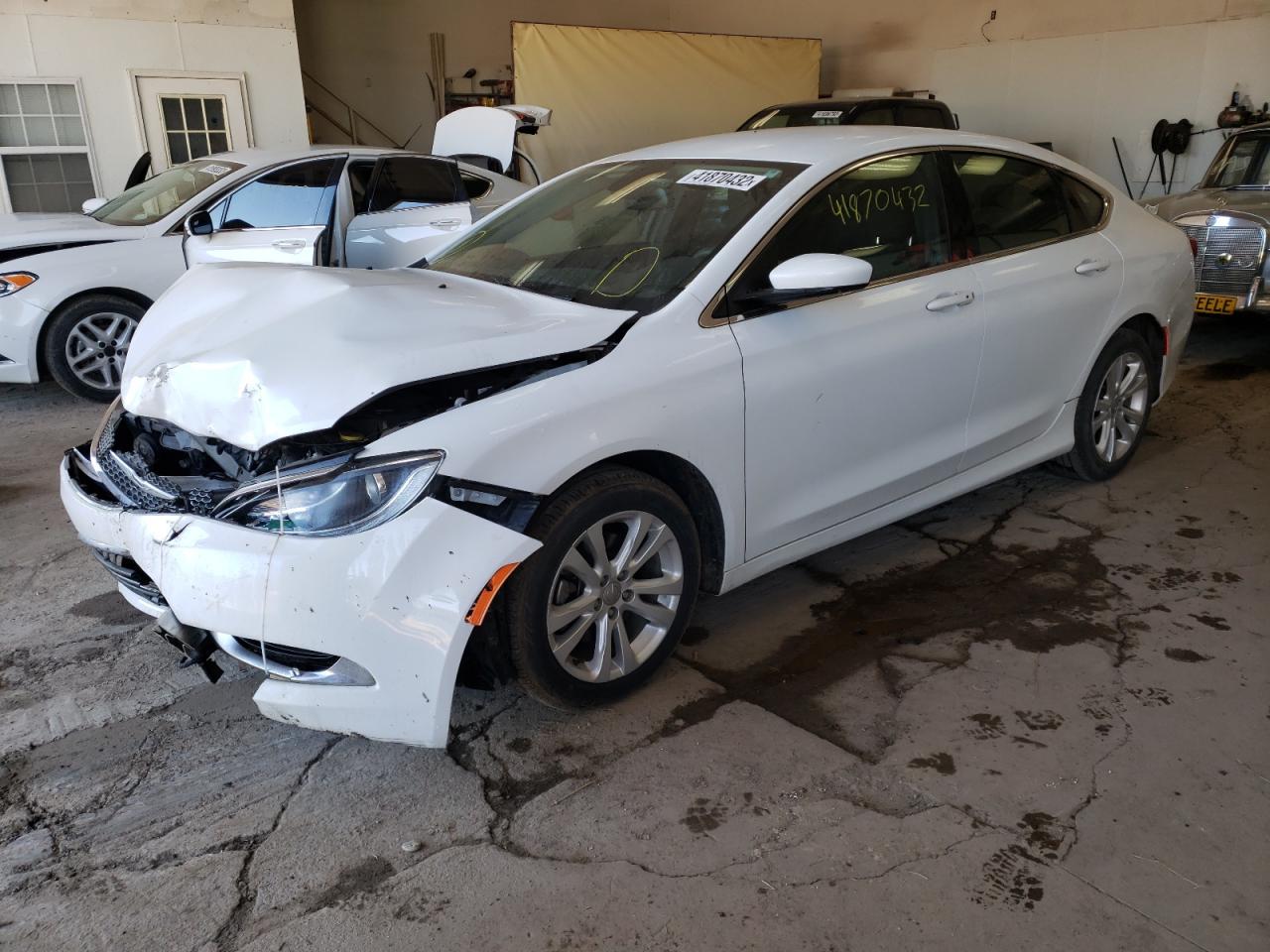 Photo 2 from auction – 2016 CHRYSLER 200 LIMITE with VIN 1C3CCCAB9GN123741