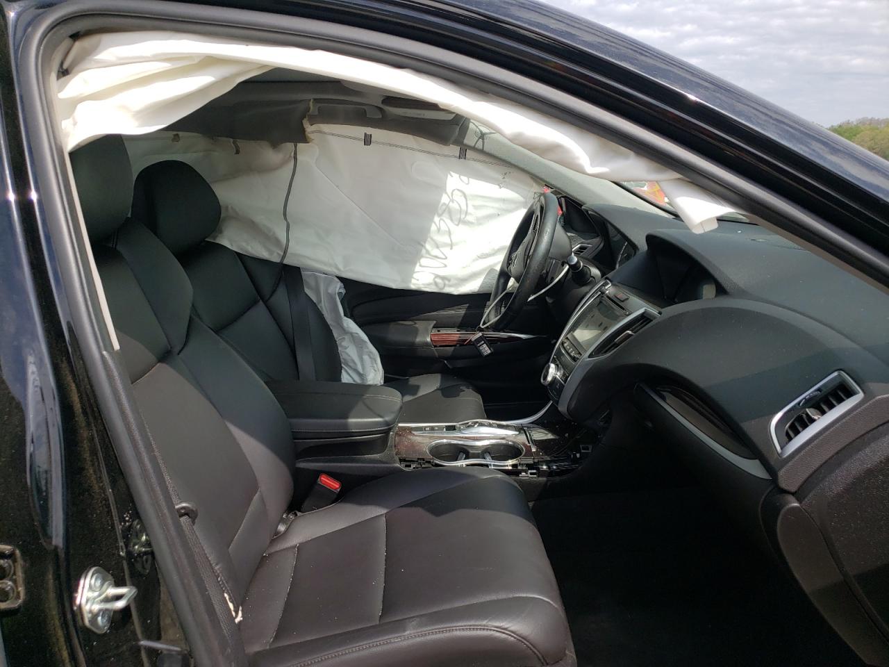 Photo 5 from auction – 2017 ACURA TLX with VIN 19UUB2F37HA007611