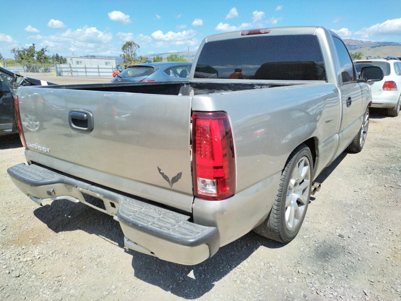 Photo 4 from auction – 2002 GMC NEW SIERRA with VIN 1GTEC14V22Z260567