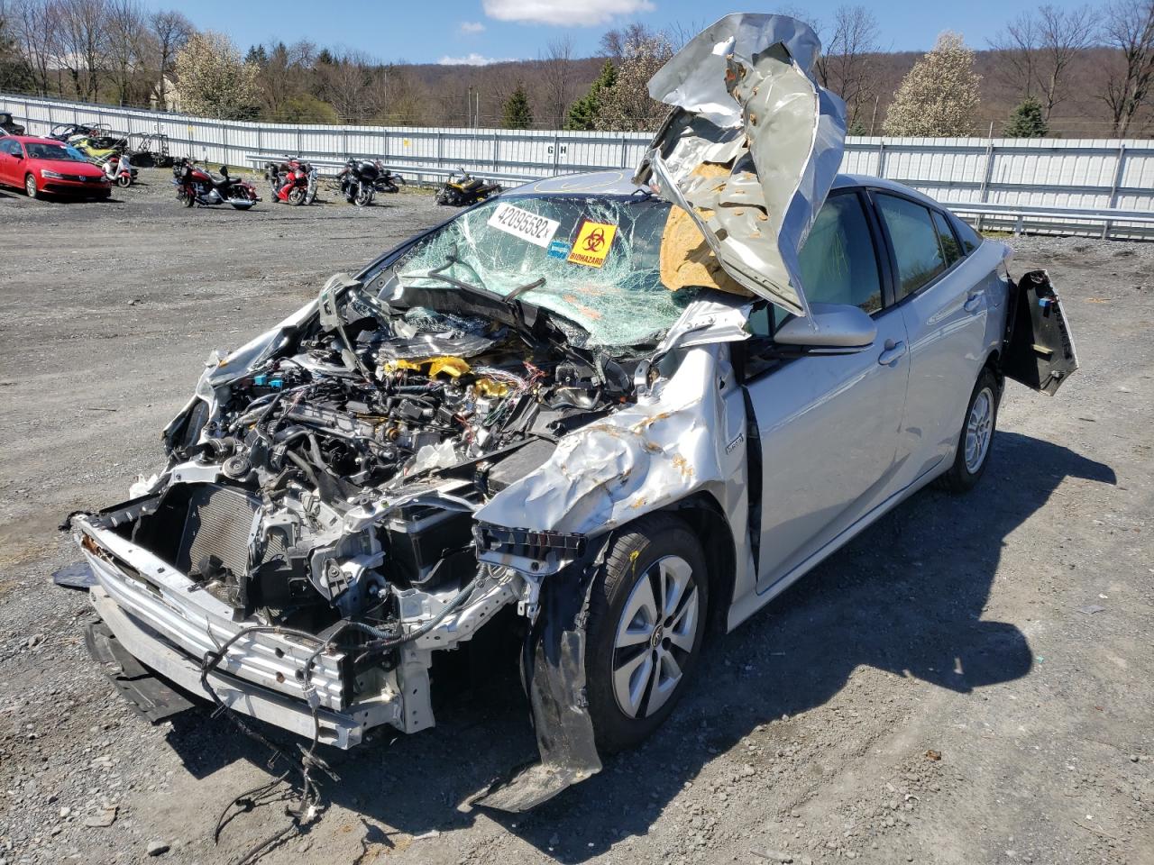 Photo 2 from auction – 2017 TOYOTA PRIUS with VIN JTDKBRFU7H3047022