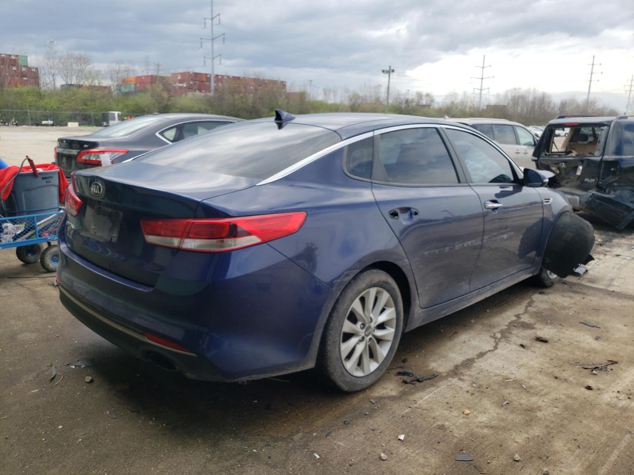 Photo 4 from auction – 2016 KIA OPTIMA LX with VIN 5XXGT4L37GG066251