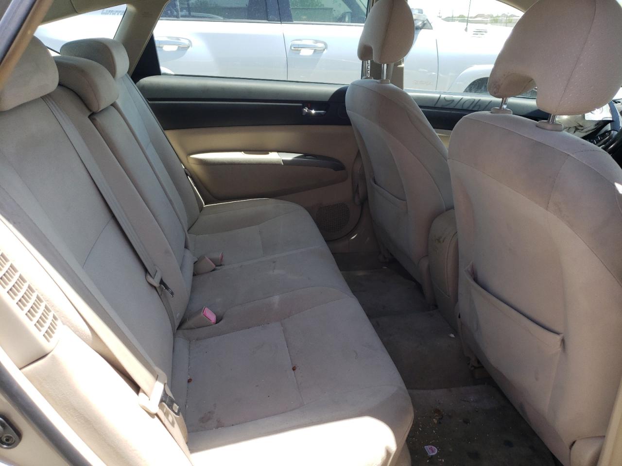 Photo 6 from auction – 2005 TOYOTA PRIUS with VIN JTDKB20U353038314