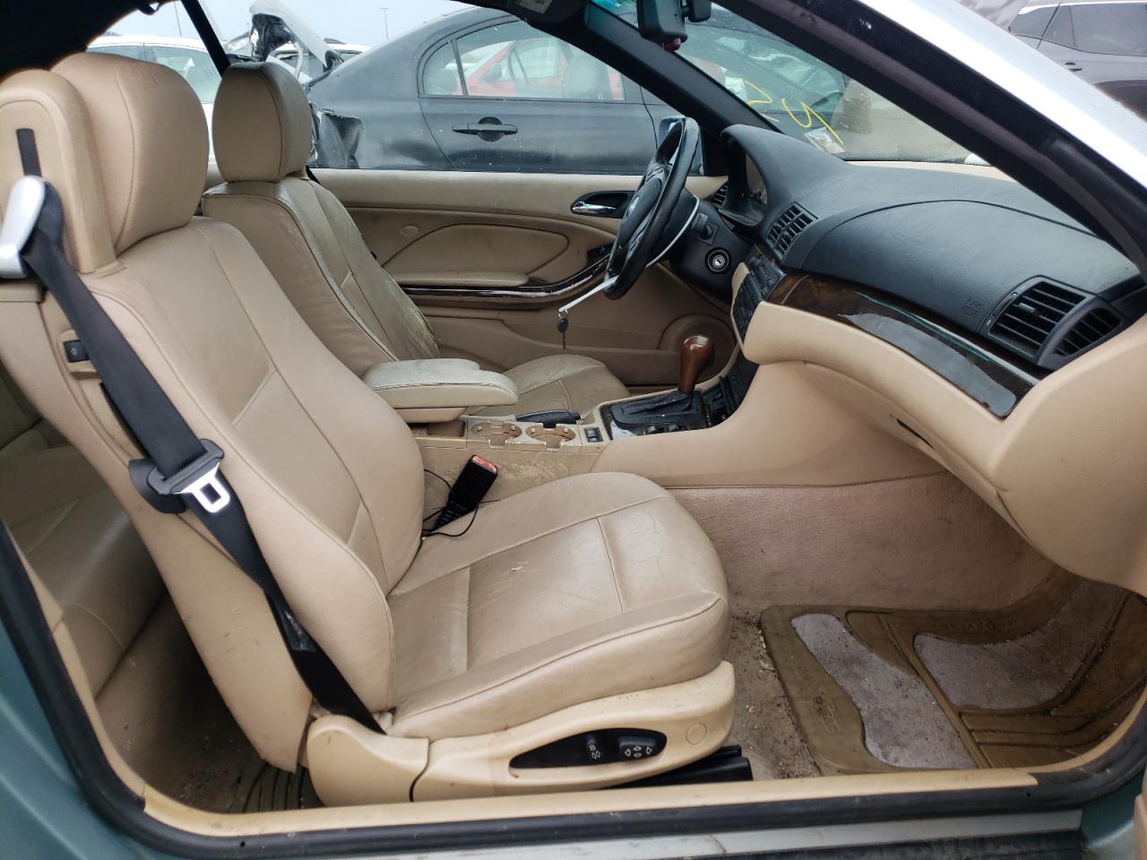 Photo 5 from auction – 2002 BMW 325 CI with VIN WBABS33412JY59708