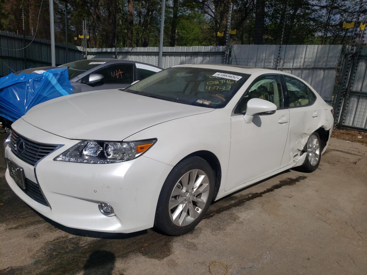 Photo 2 from auction – 2015 LEXUS ES 300H with VIN JTHBW1GG3F2087467