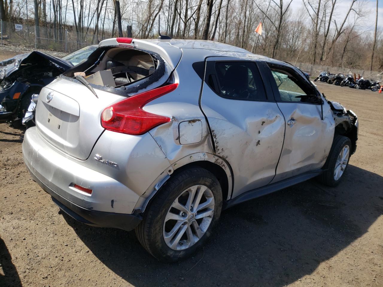 Photo 4 from auction – 2011 NISSAN JUKE S with VIN JN8AF5MV1BT026585