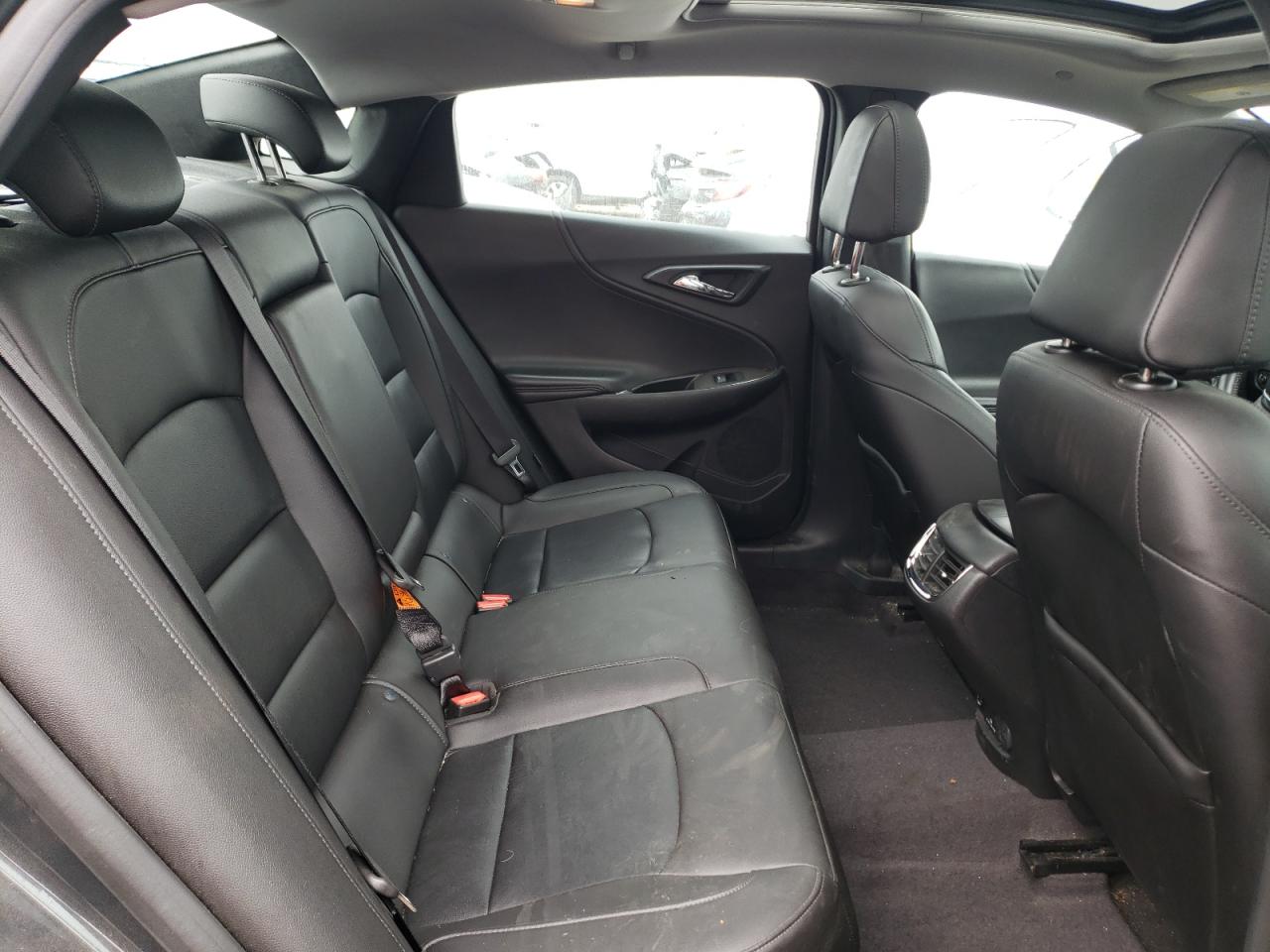 Photo 6 from auction – 2017 CHEVROLET MALIBU LT with VIN 1G1ZE5ST9HF173255