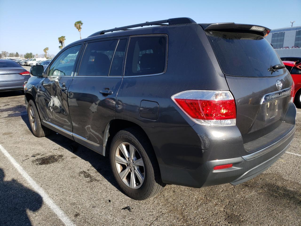 Photo 3 from auction – 2012 TOYOTA HIGHLANDER with VIN 5TDZK3EH5CS057653