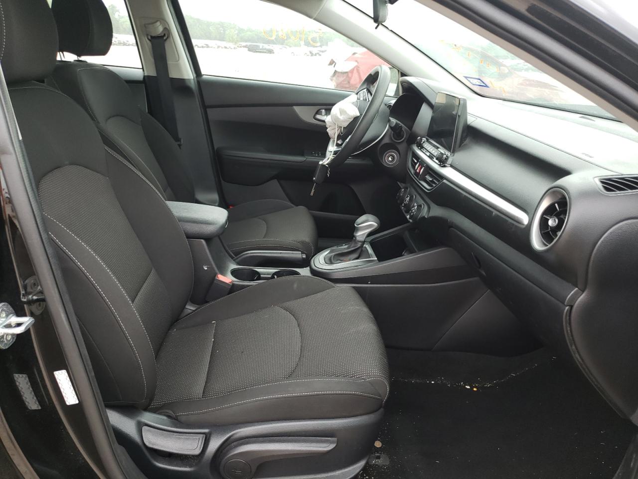 Photo 5 from auction – 2020 KIA FORTE FE with VIN 3KPF24AD1LE235659