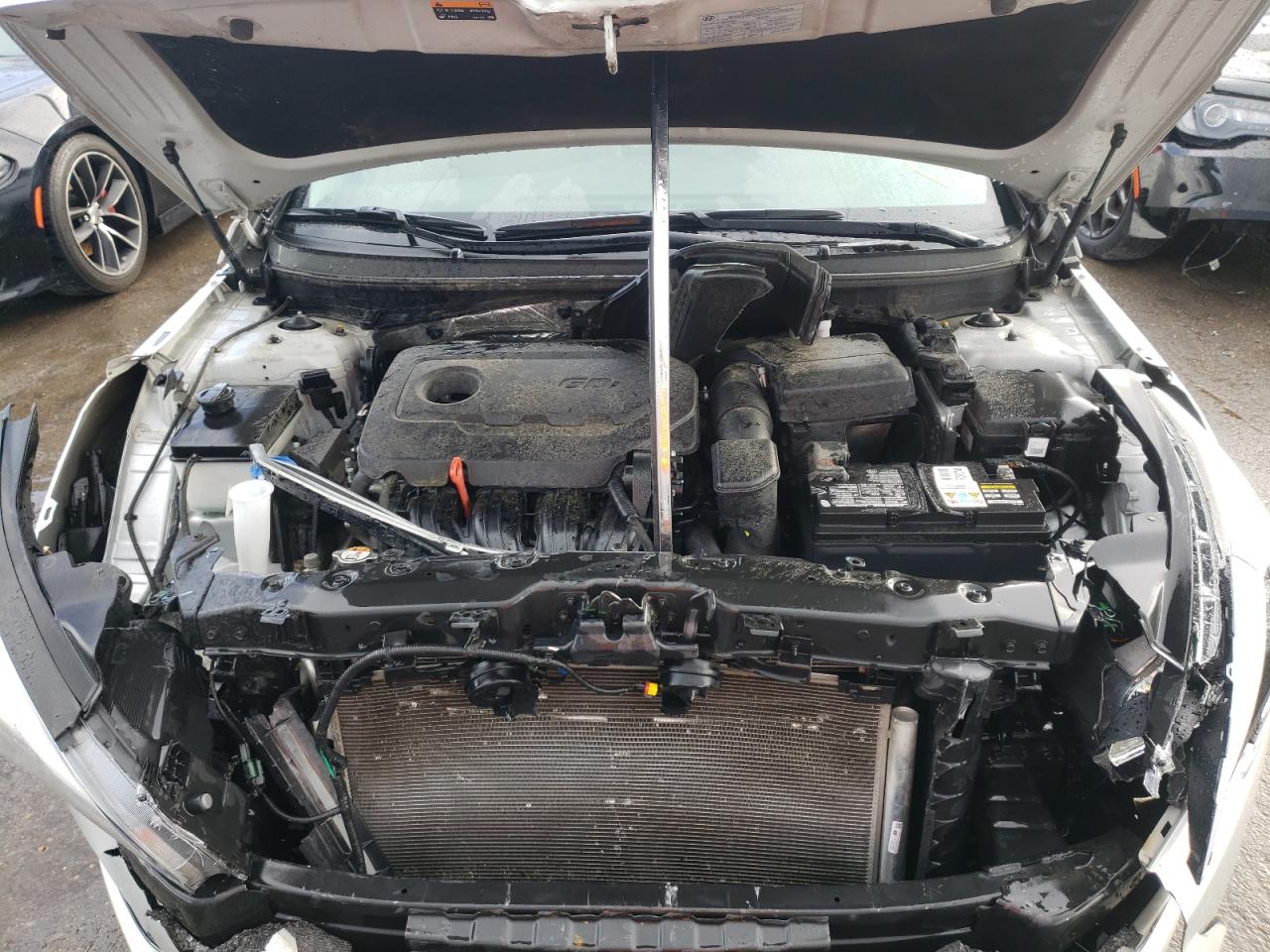 Photo 7 from auction – 2016 HYUNDAI SONATA SE with VIN 5NPE24AF0GH297827
