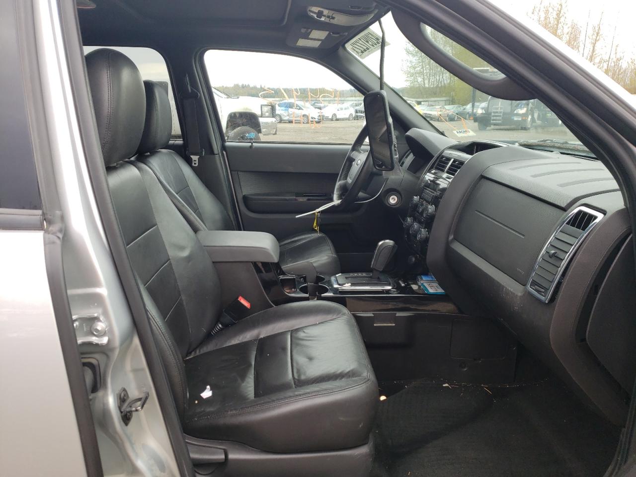 Photo 5 from auction – 2010 FORD ESCAPE LIM with VIN 1FMCU9EG3AKA12687