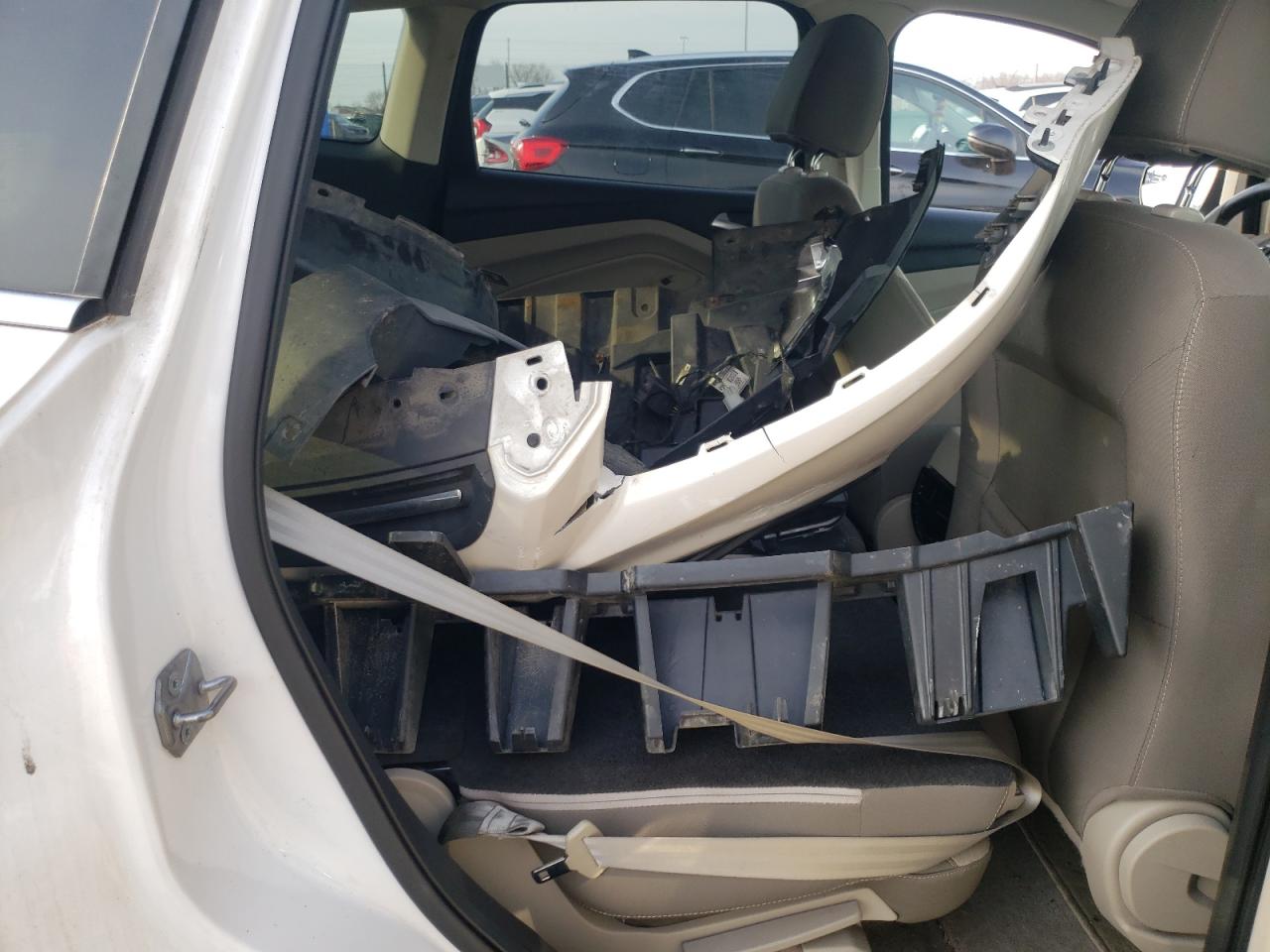Photo 6 from auction – 2014 FORD ESCAPE SE with VIN 1FMCU9GX9EUC23657
