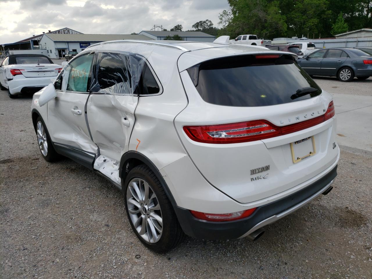 Photo 3 from auction – 2015 LINCOLN MKC with VIN 5LMCJ1A93FUJ22679
