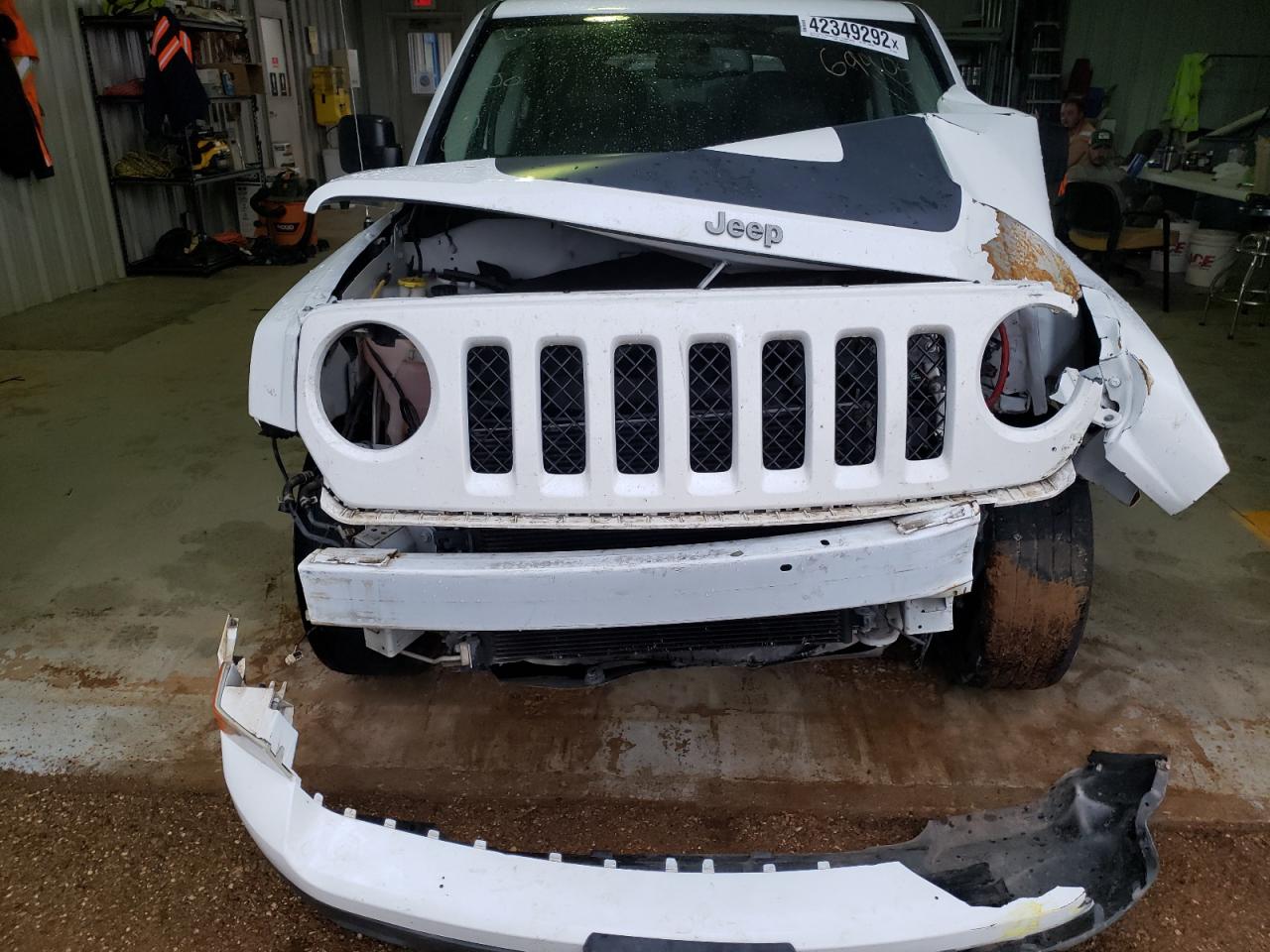 Photo 9 from auction – 2016 JEEP PATRIOT SP with VIN 1C4NJPBA5GD694057
