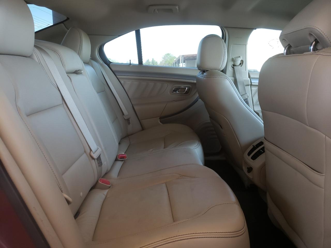 Photo 6 from auction – 2016 FORD TAURUS SEL with VIN 1FAHP2E83GG124456