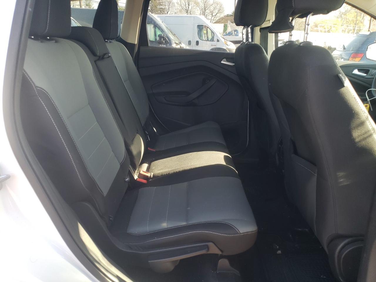 Photo 6 from auction – 2016 FORD ESCAPE SE with VIN 1FMCU9G9XGUC71012