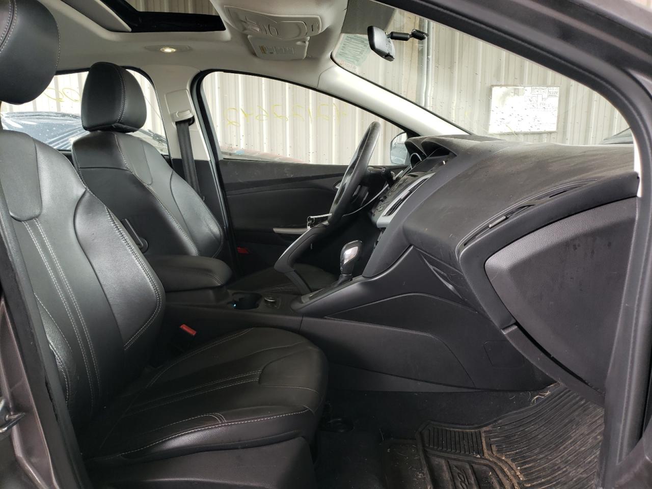 Photo 5 from auction – 2013 FORD FOCUS SE with VIN 1FADP3K20DL143909