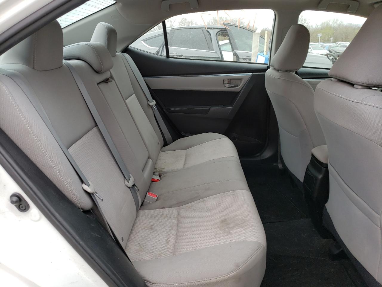 Photo 6 from auction – 2015 TOYOTA COROLLA L with VIN 5YFBURHE9FP307652