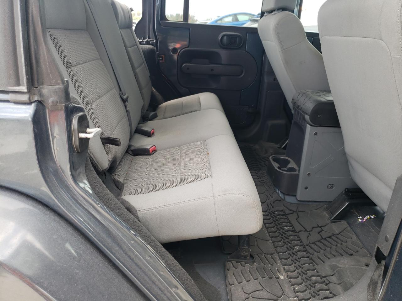 Photo 6 from auction – 2008 JEEP WRANGLER U with VIN 1J4GA59128L595264