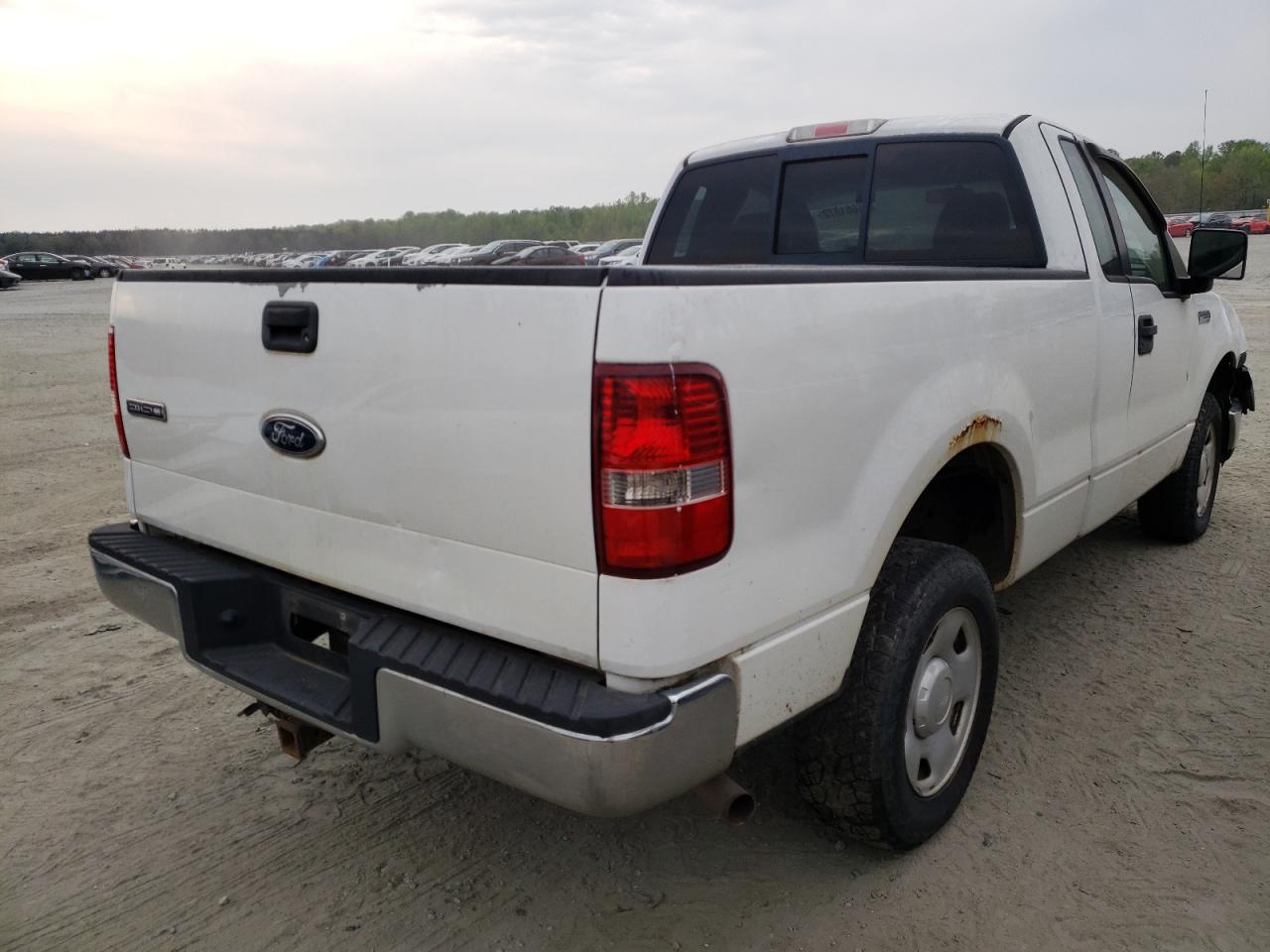 Photo 4 from auction – 2005 FORD F150 with VIN 1FTRF14W05NC09940