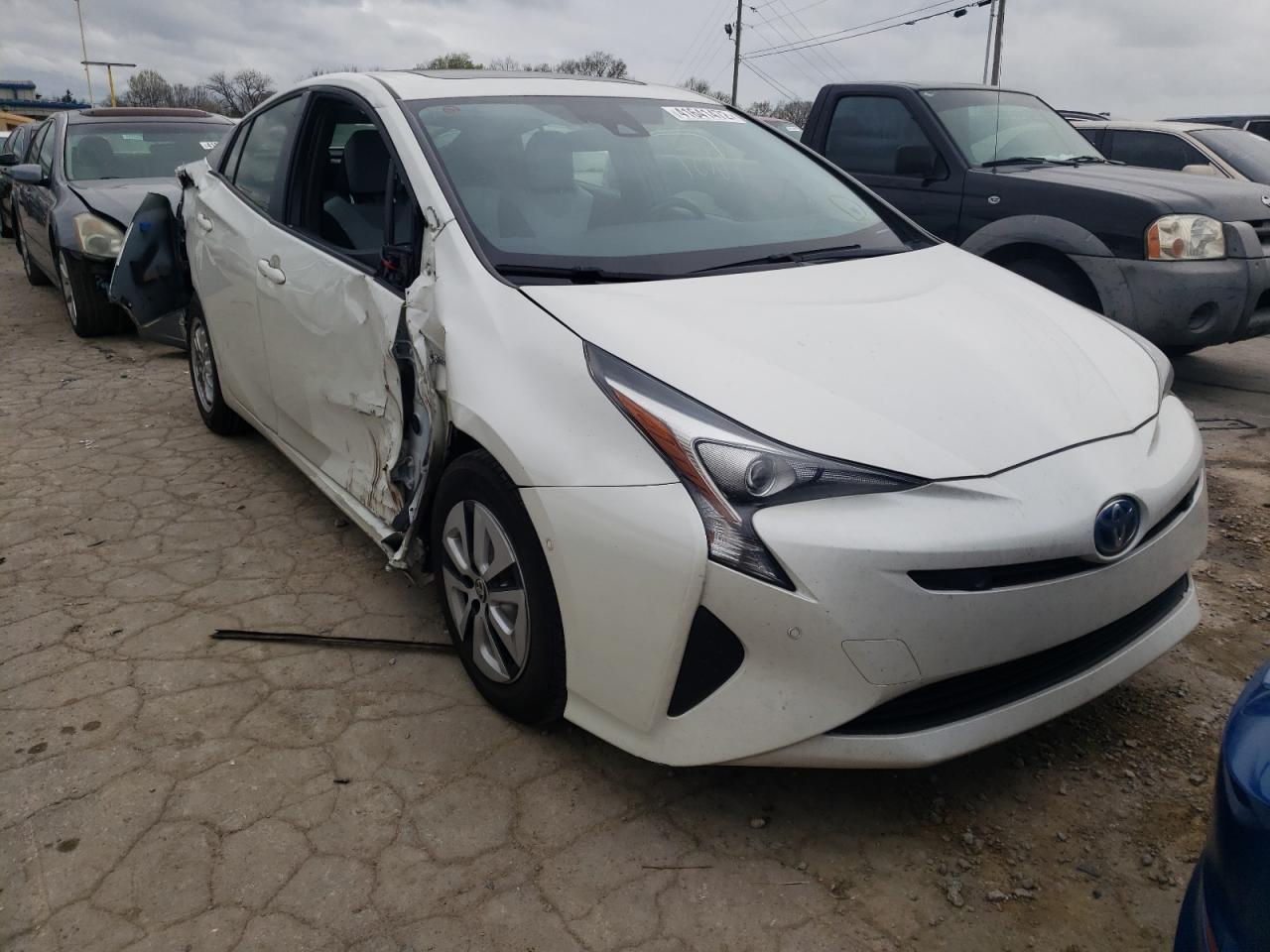 TOYOTA PRIUS 2018 with VIN JTDKARFU2J3055019 - Photo from auction