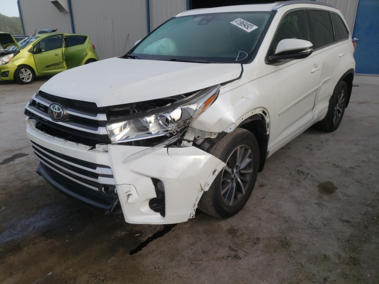 Photo 9 from auction – 2017 TOYOTA HIGHLANDER with VIN 5TDJZRFH3HS461942
