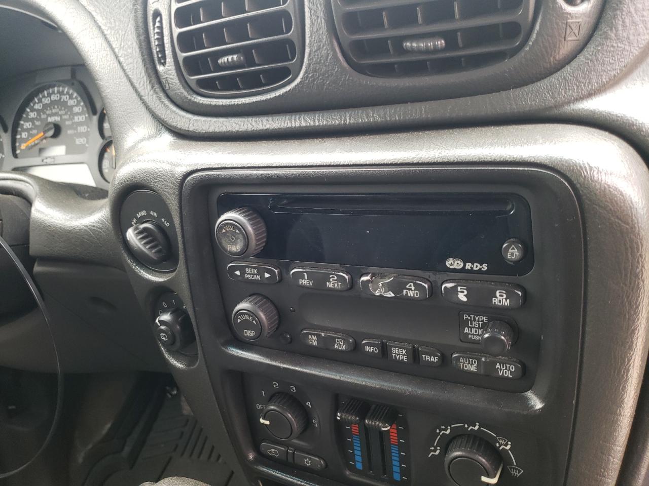 Photo 9 from auction – 2002 CHEVROLET TRAILBLAZE with VIN 1GNDT13S522461012