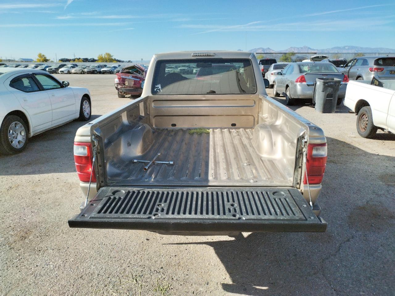 Zdjęcie 6 z aukcji – 2003 FORD RANGER z VIN 1FTYR10D23PA64781