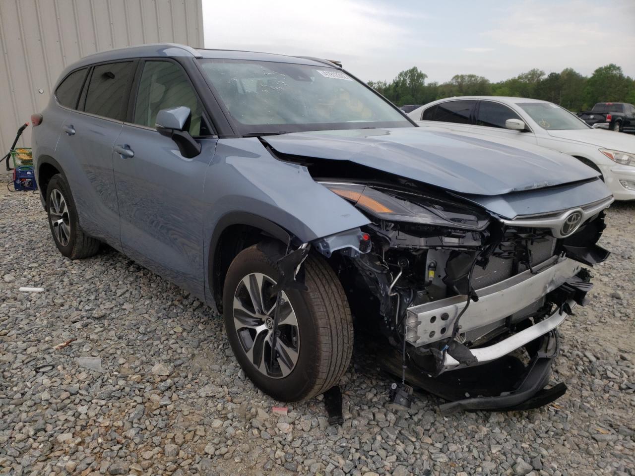 Photo 1 from auction – 2022 TOYOTA HIGHLANDER with VIN 5TDGZRAH2NS092536
