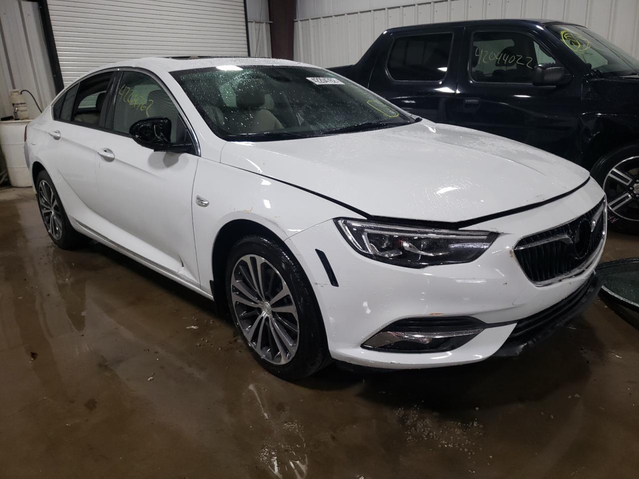 BUICK REGAL ESSE 2019 with VIN W04GR6SX0K1031774 - Photo from auction