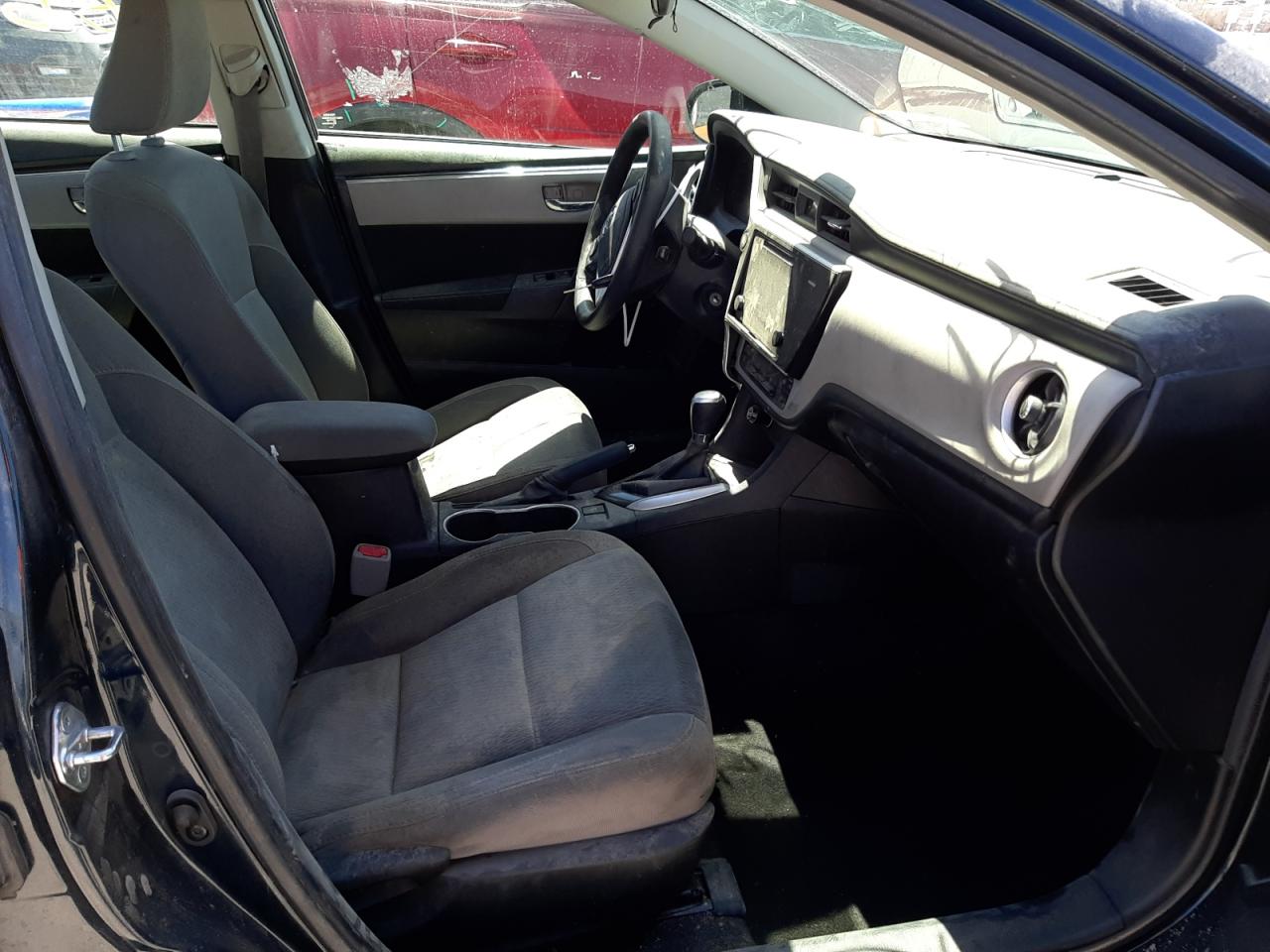 Photo 5 from auction – 2017 TOYOTA COROLLA L with VIN 5YFBURHE4HP709968