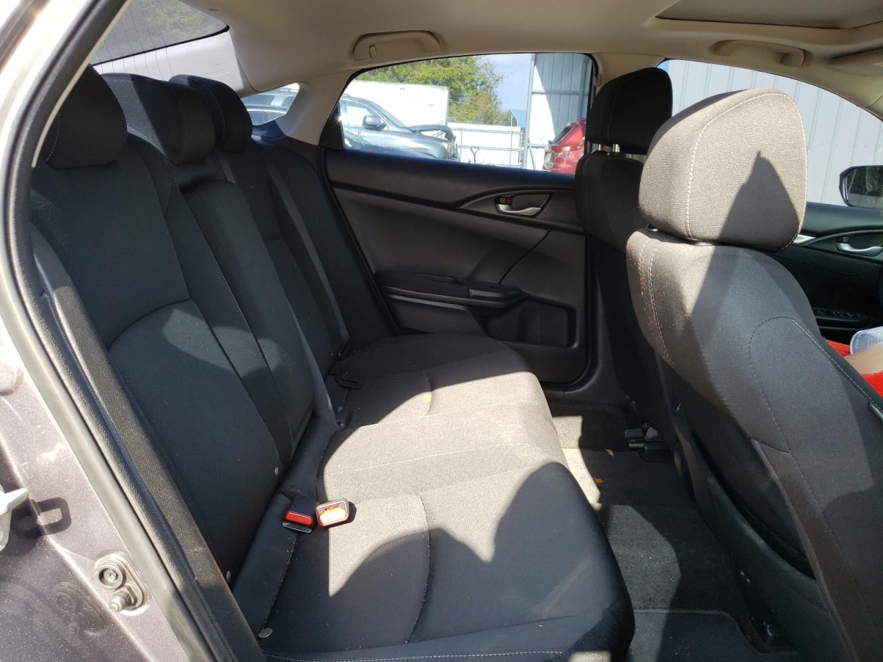 Photo 6 from auction – 2017 HONDA CIVIC EX with VIN 19XFC2F74HE059282