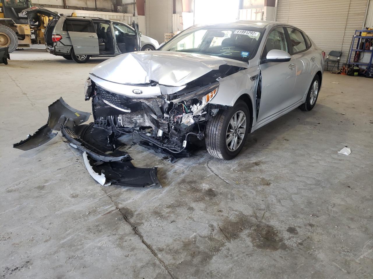 Photo 2 from auction – 2016 KIA OPTIMA LX with VIN 5XXGT4L38GG032769