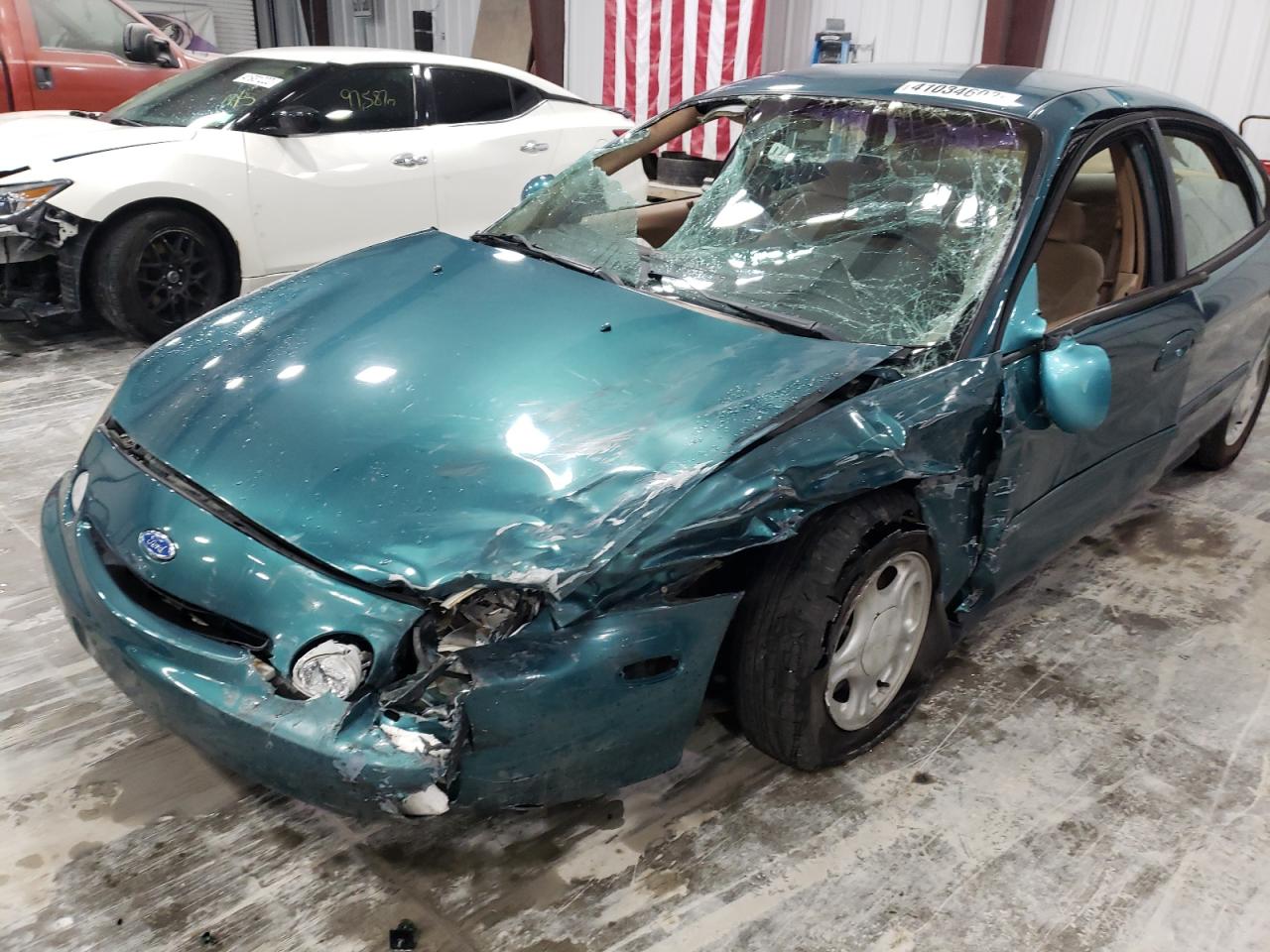 Photo 9 from auction – 1996 FORD TAURUS GL with VIN 1FALP52U5TA143553