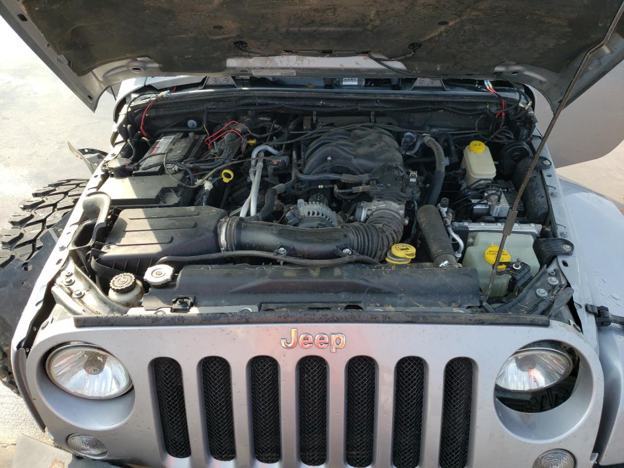 Photo 7 from auction – 2014 JEEP WRANGLER U with VIN 1C4BJWEGXEL197926