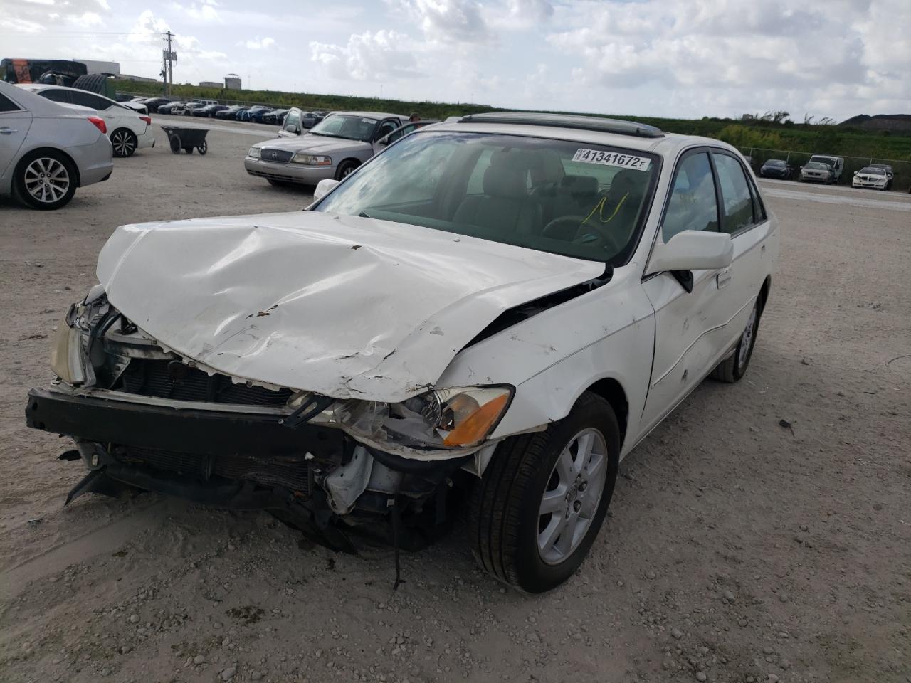 Photo 2 from auction – 2000 TOYOTA AVALON XL with VIN 4T1BF28B9YU015038