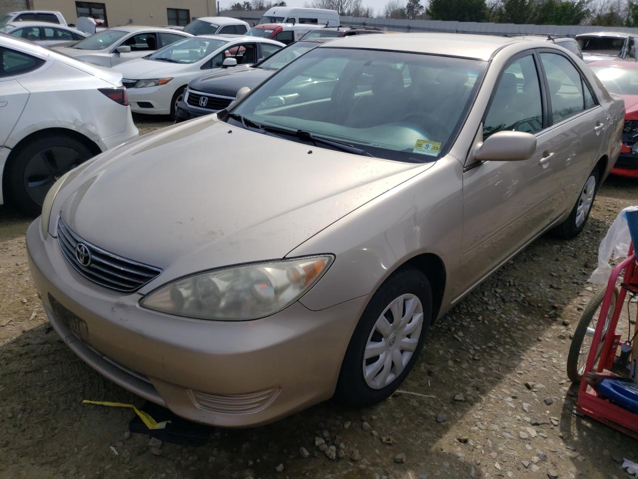 Photo 9 from auction – 2005 TOYOTA CAMRY LE with VIN 4T1BE32K55U032822