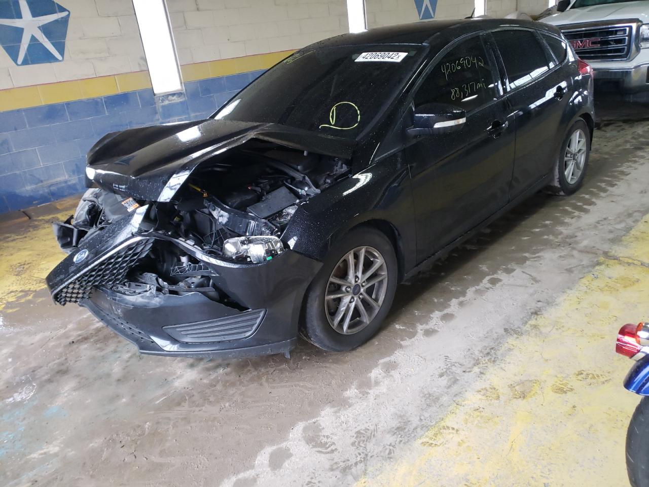 Photo 2 from auction – 2016 FORD FOCUS SE with VIN 1FADP3K25GL225008
