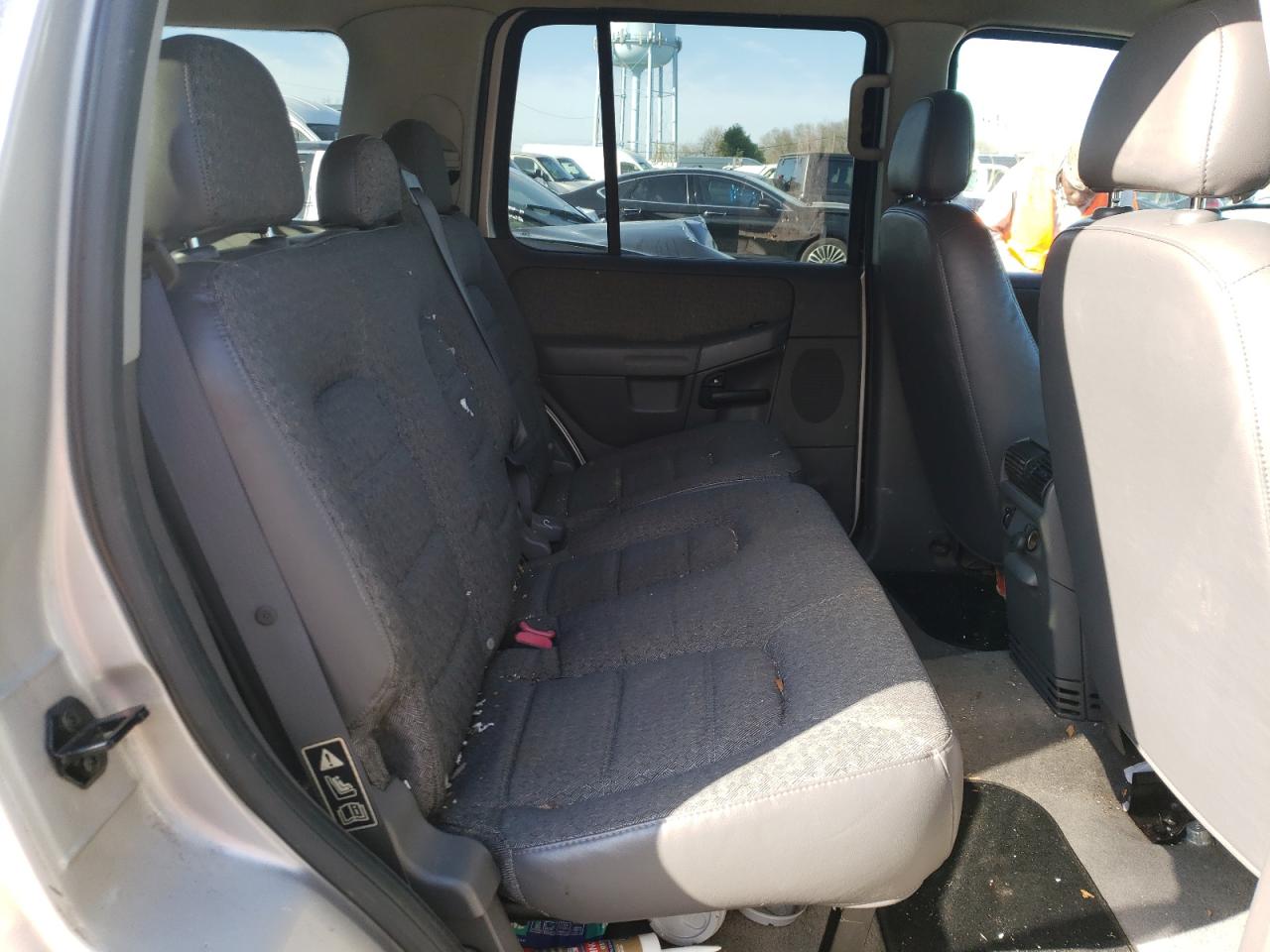 Фото 6 с аукциона – 2003 FORD EXPLORER X с VIN 1FMZU72K43UB21612