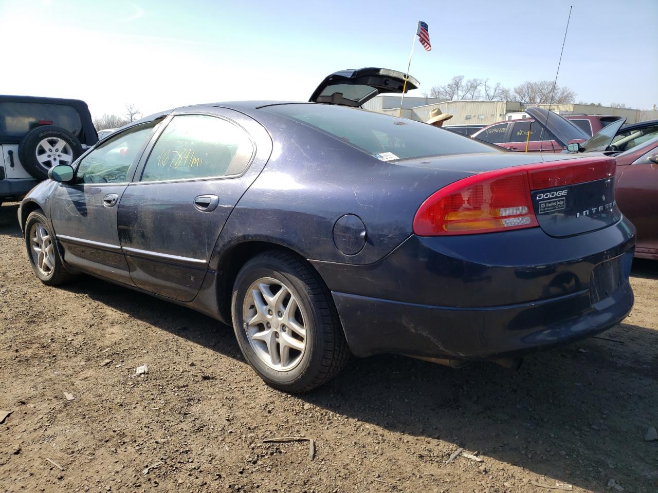 Photo 3 from auction – 2002 DODGE INTREPID S with VIN 2B3HD46R72H305046
