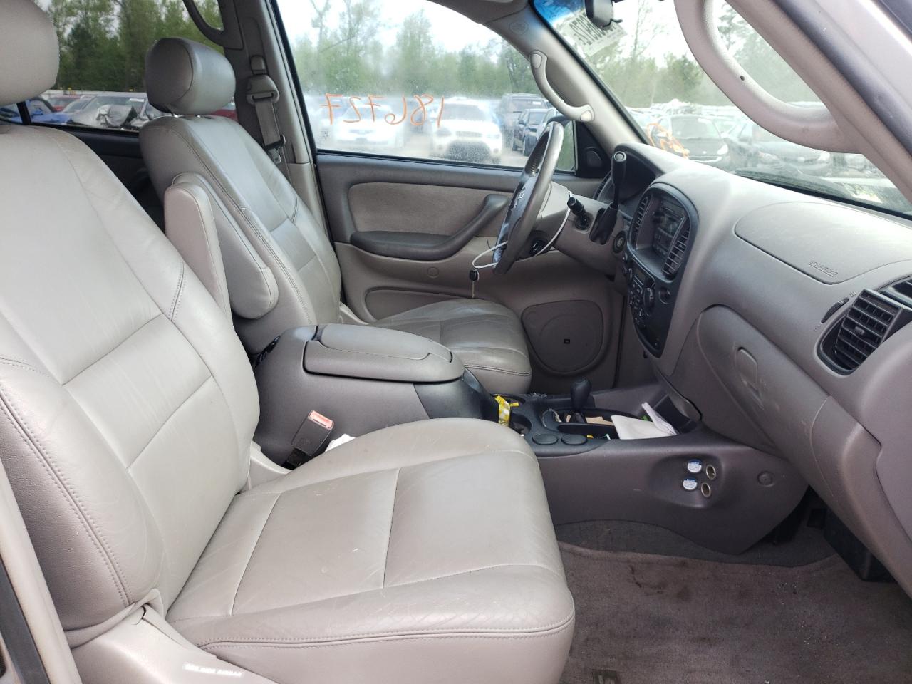Photo 5 from auction – 2004 TOYOTA SEQUOIA SR with VIN 5TDBT44A44S213675