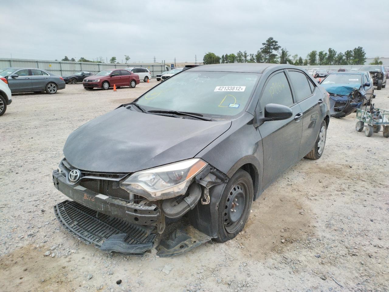Photo 2 from auction – 2015 TOYOTA COROLLA L with VIN 5YFBURHE5FP196615