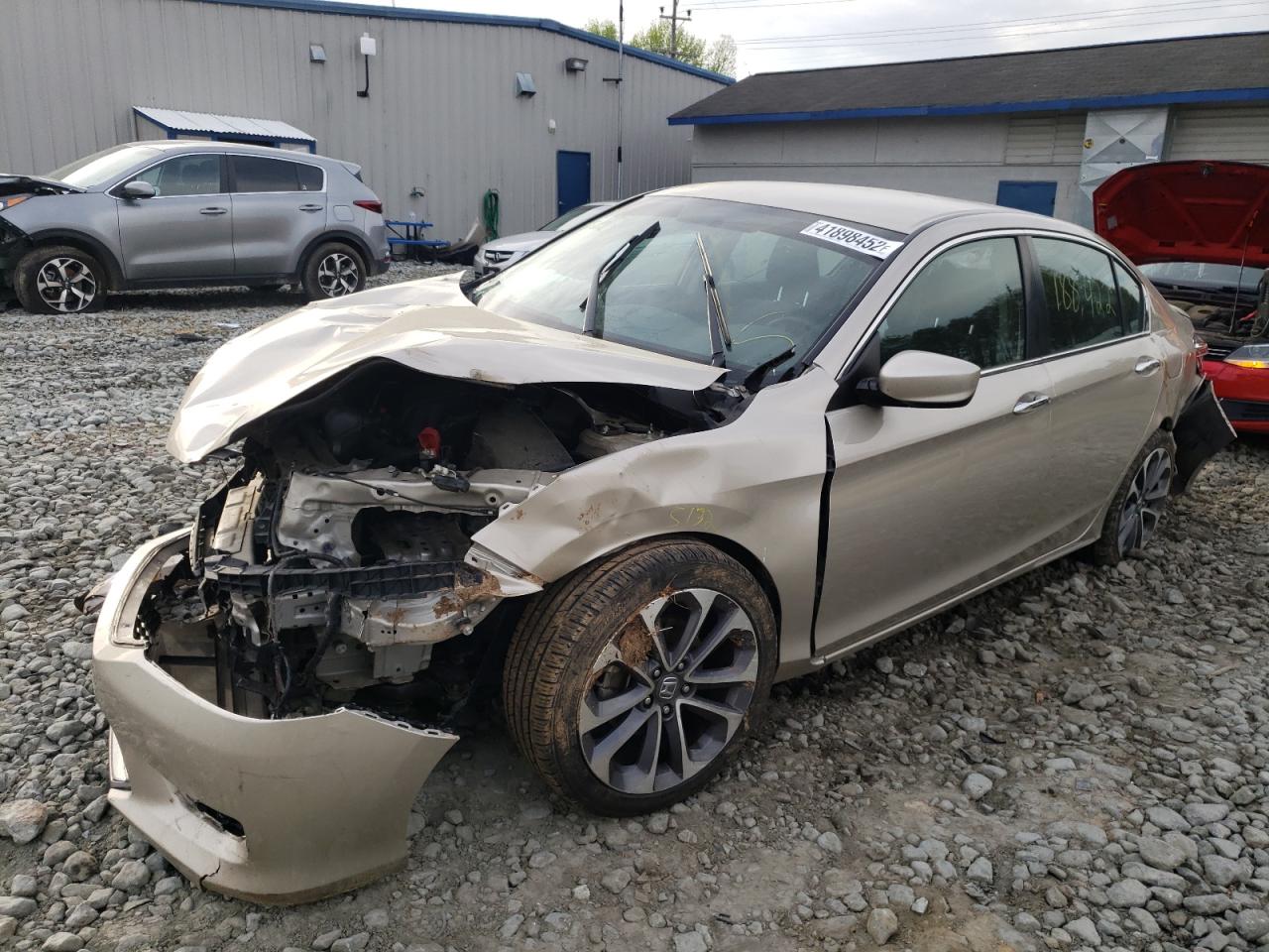 Photo 2 from auction – 2015 HONDA ACCORD SPO with VIN 1HGCR2F50FA035644