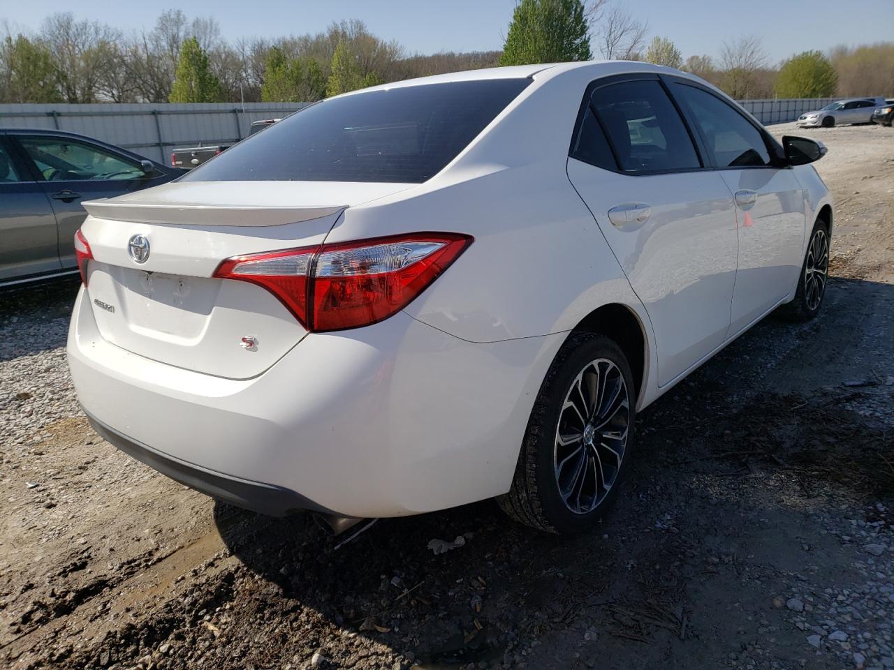 Photo 4 from auction – 2015 TOYOTA COROLLA L with VIN 5YFBURHE5FP219861
