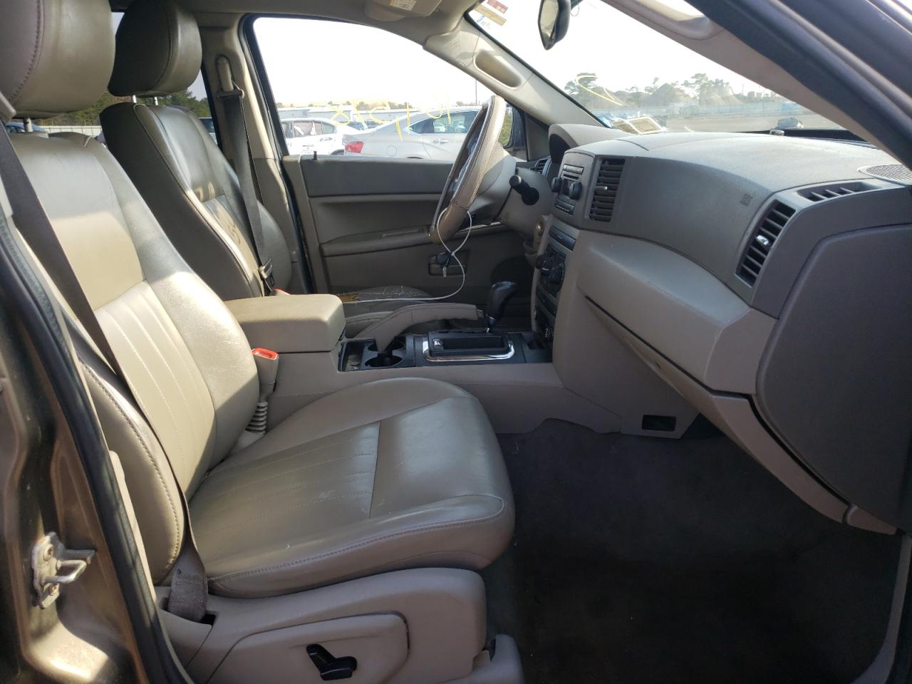 Photo 5 from auction – 2005 JEEP GRAND CHER with VIN 1J4HR48N15C703154