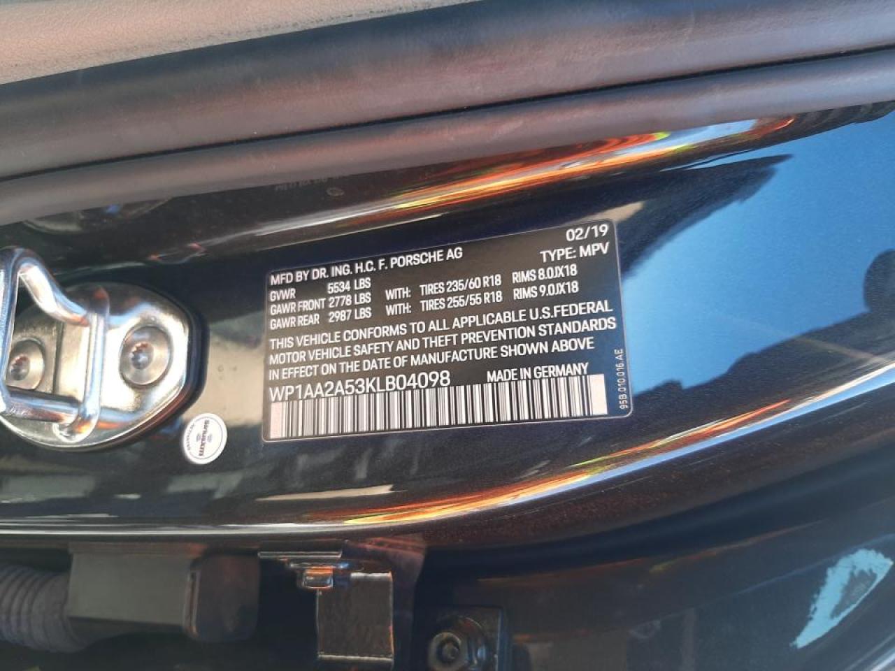 Photo 10 from auction – 2019 PORSCHE MACAN with VIN WP1AA2A53KLB04098