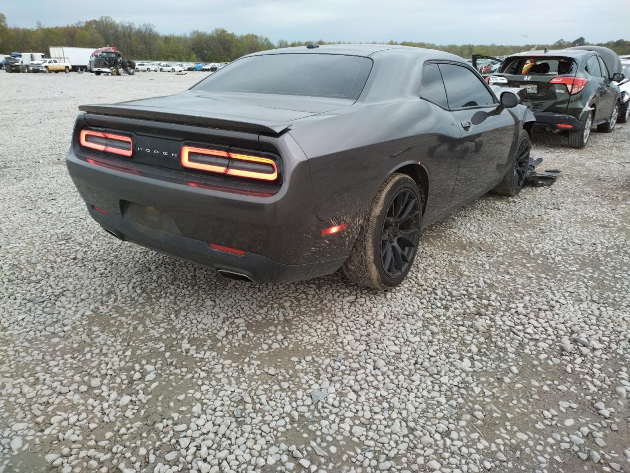Photo 4 from auction – 2015 DODGE CHALLENGER with VIN 2C3CDZAG9FH889200