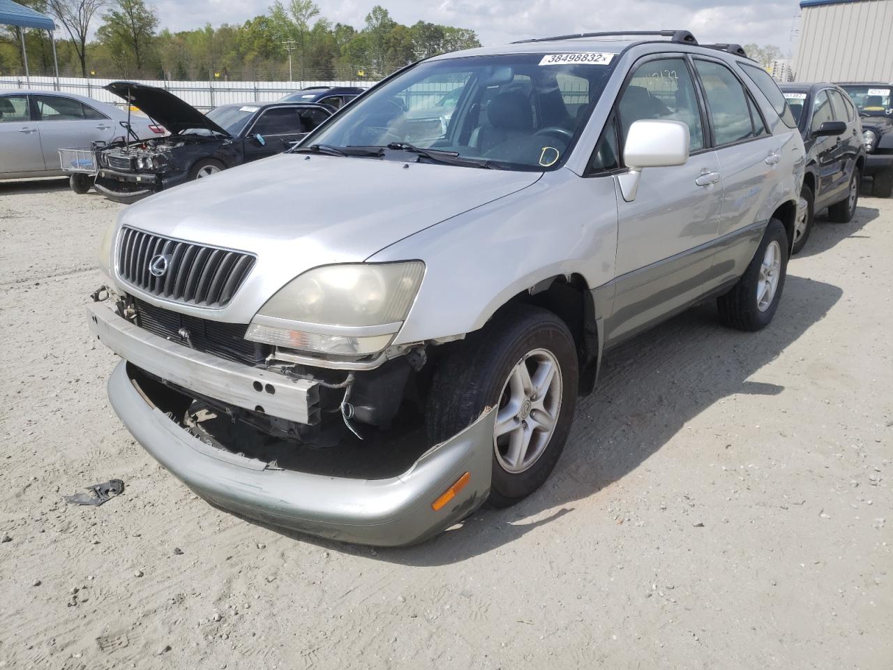 Photo 2 from auction – 2000 LEXUS RX 300 with VIN JT6HF10U5Y0136105